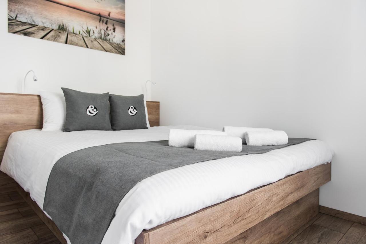 Central Apartments By Bed&Bath Krakow Ngoại thất bức ảnh