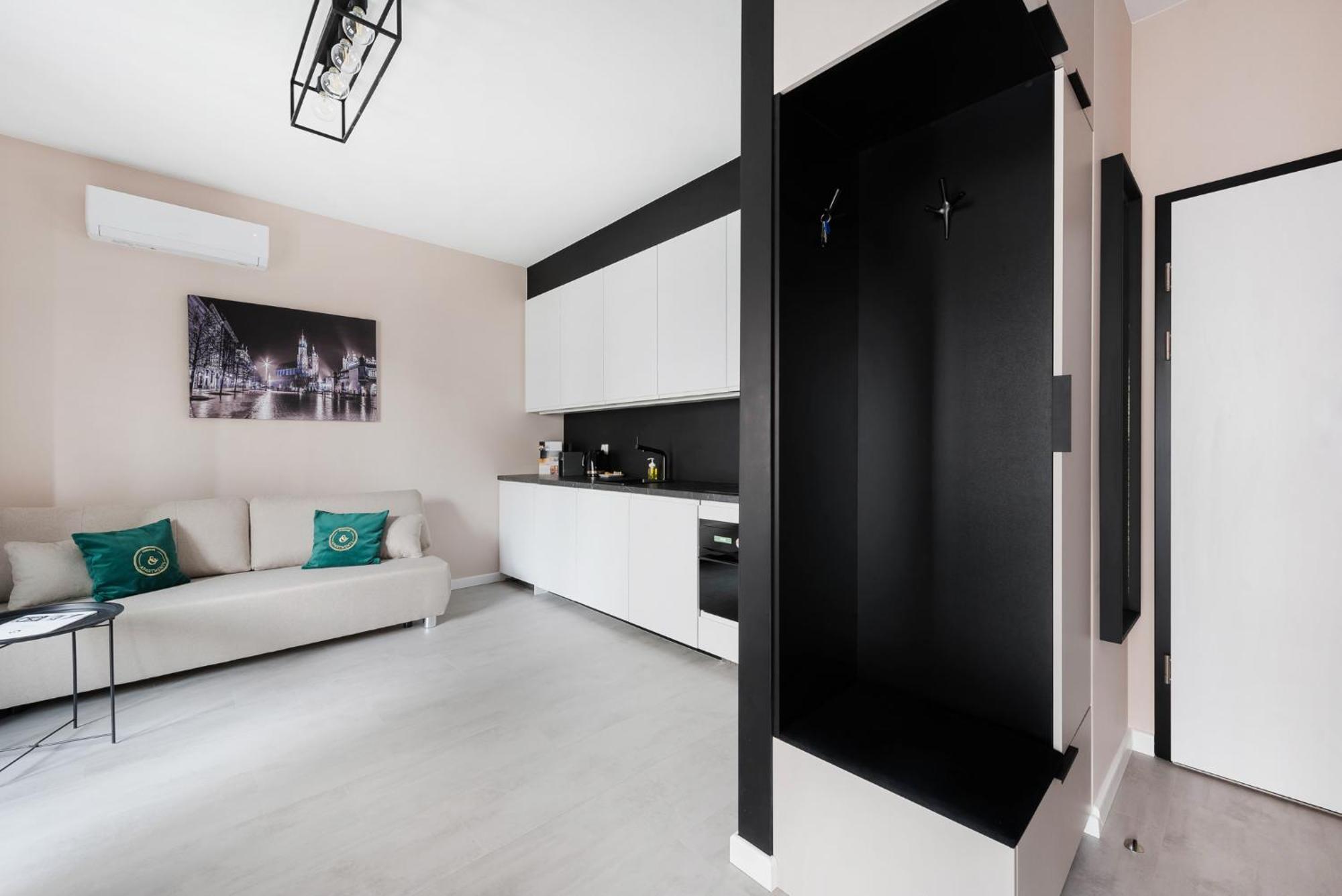 Central Apartments By Bed&Bath Krakow Ngoại thất bức ảnh