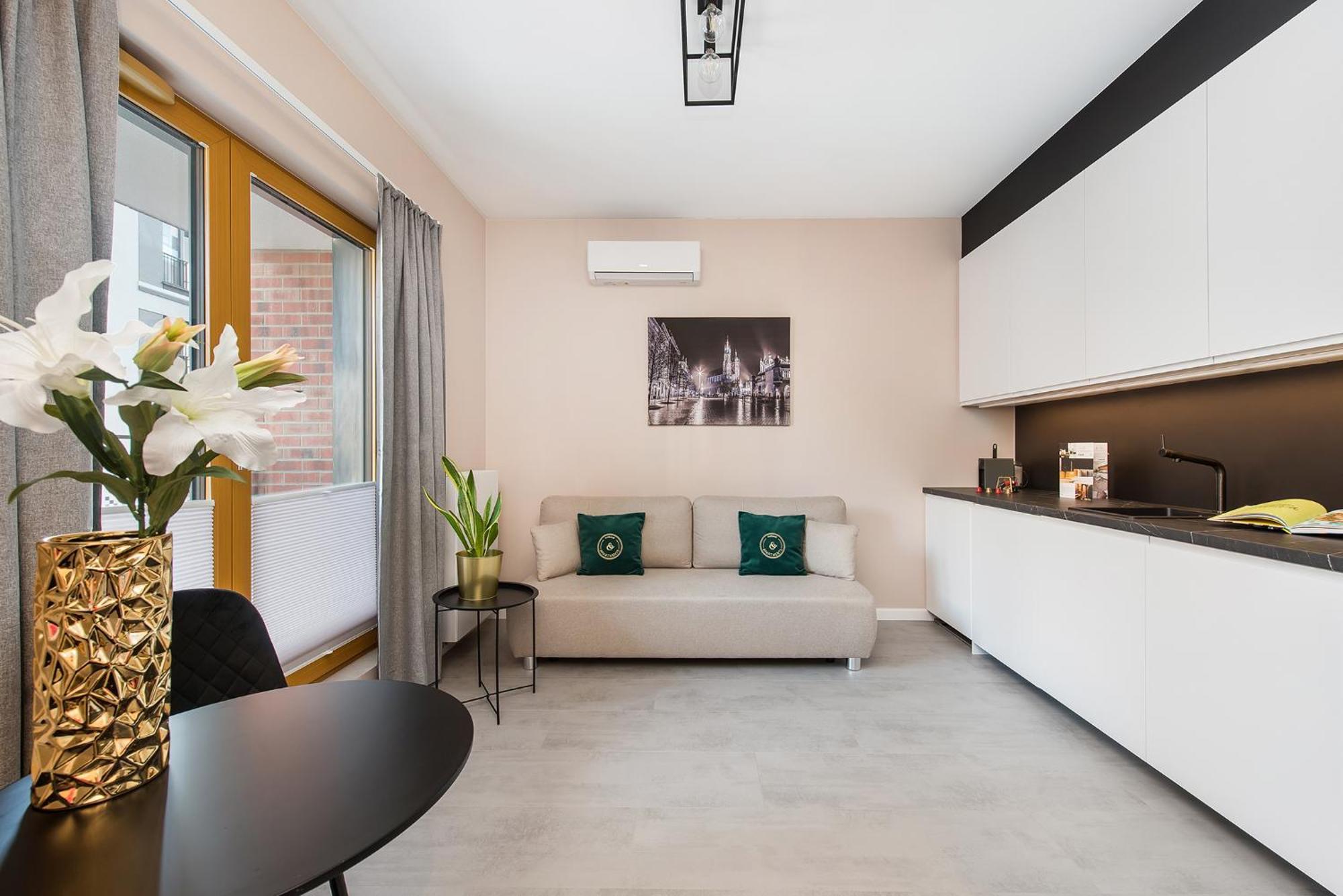 Central Apartments By Bed&Bath Krakow Ngoại thất bức ảnh