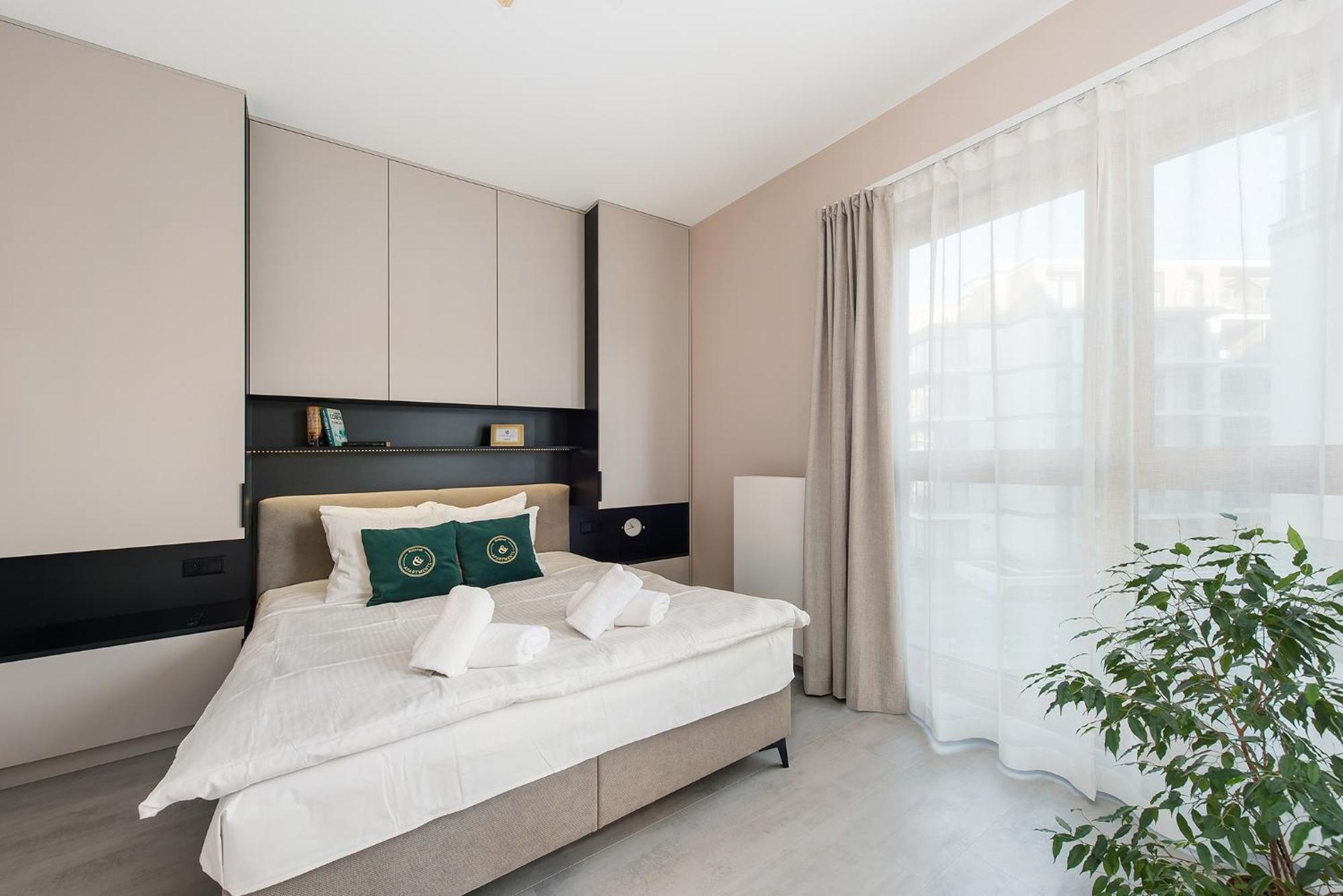 Central Apartments By Bed&Bath Krakow Ngoại thất bức ảnh