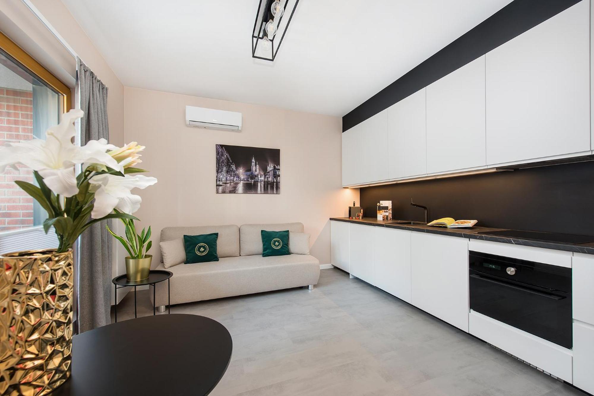 Central Apartments By Bed&Bath Krakow Ngoại thất bức ảnh